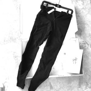 Alice and Olivia Royce back zip legging